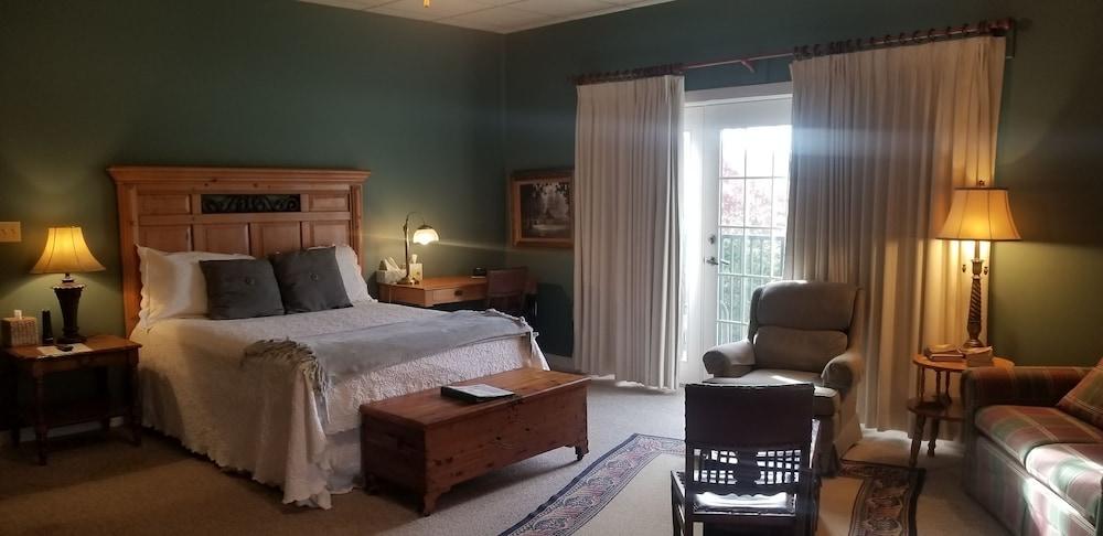 Downtown Guest Quarters Hotel photo 7