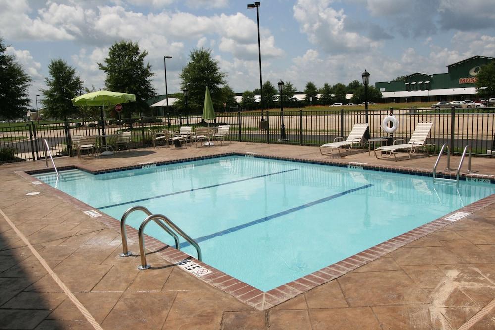 Hampton Inn & Suites West Point photo 13
