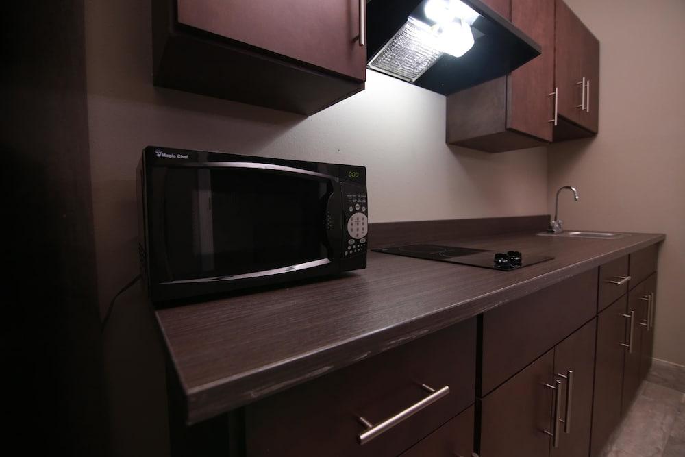 Home Inn and Suites photo 33