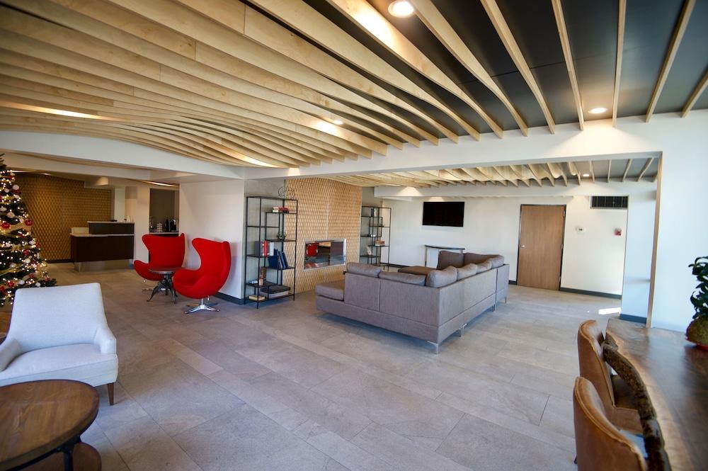 Ramada by Wyndham Austin South photo 20