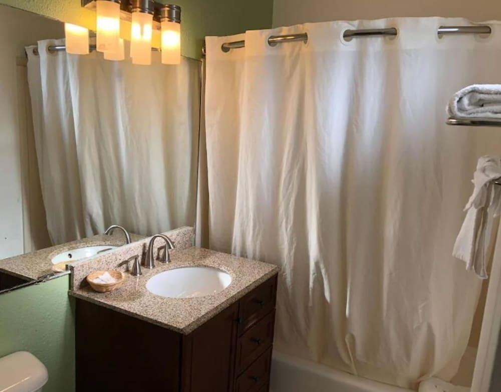 American Inn & Suites LAX photo 27