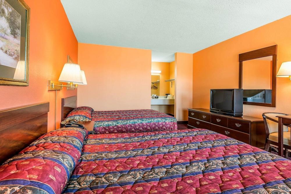 Econo Lodge Lavonia I-85 photo 17