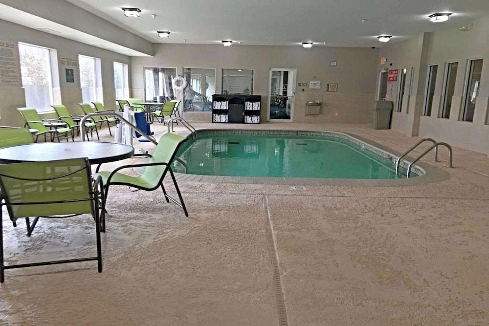 Comfort Inn & Suites O'Fallon - St. Louis Area photo 20