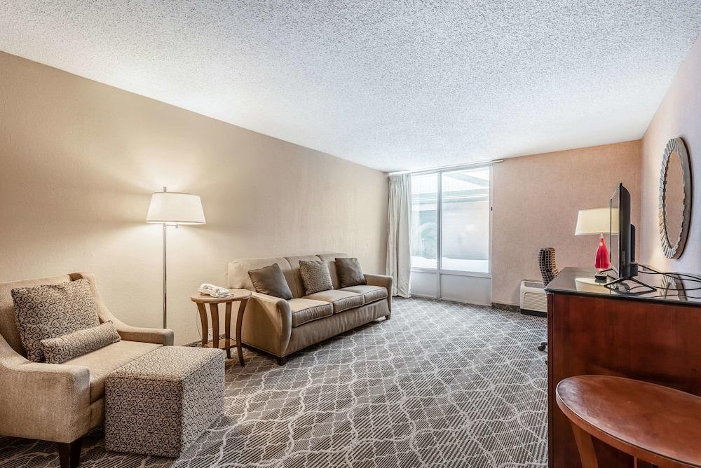 Quality Inn & Suites Brainerd photo 11