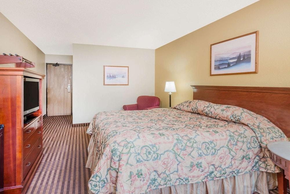 Super 8 by Wyndham La Vale/Cumberland Area photo 7