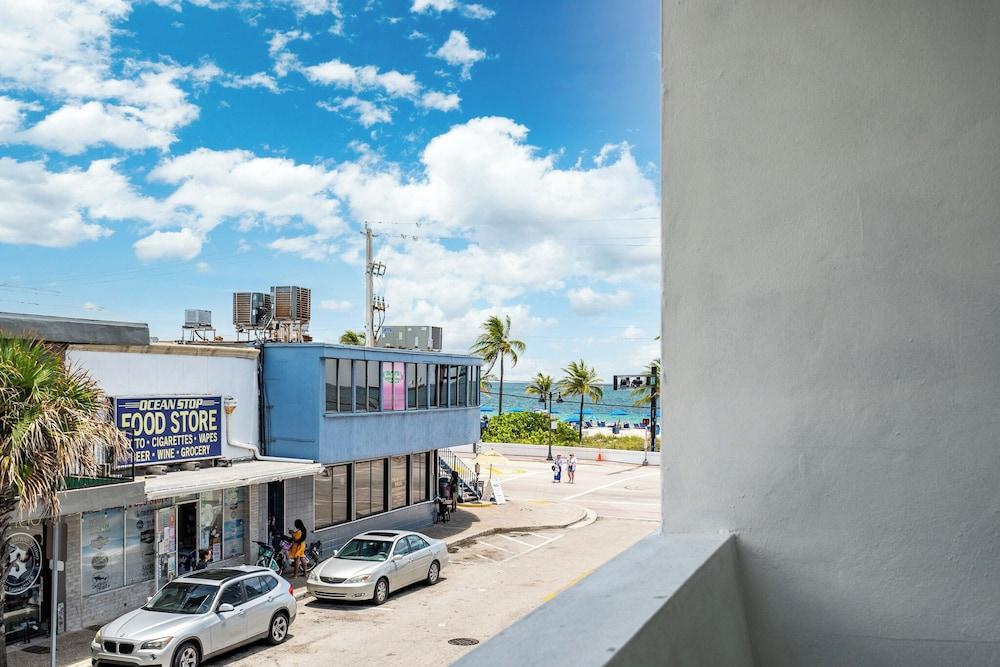 BeachSide 9th Residences photo 68