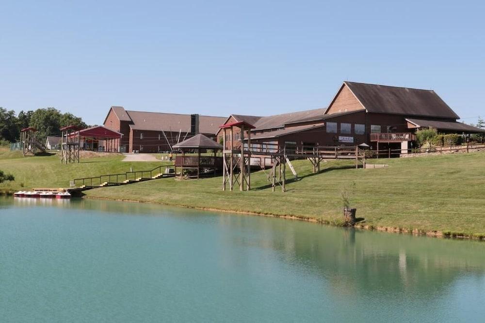 Santas Lodge and Resort photo 1