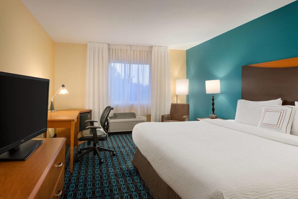 Comfort Inn & Suites Houston North - Spring photo 4