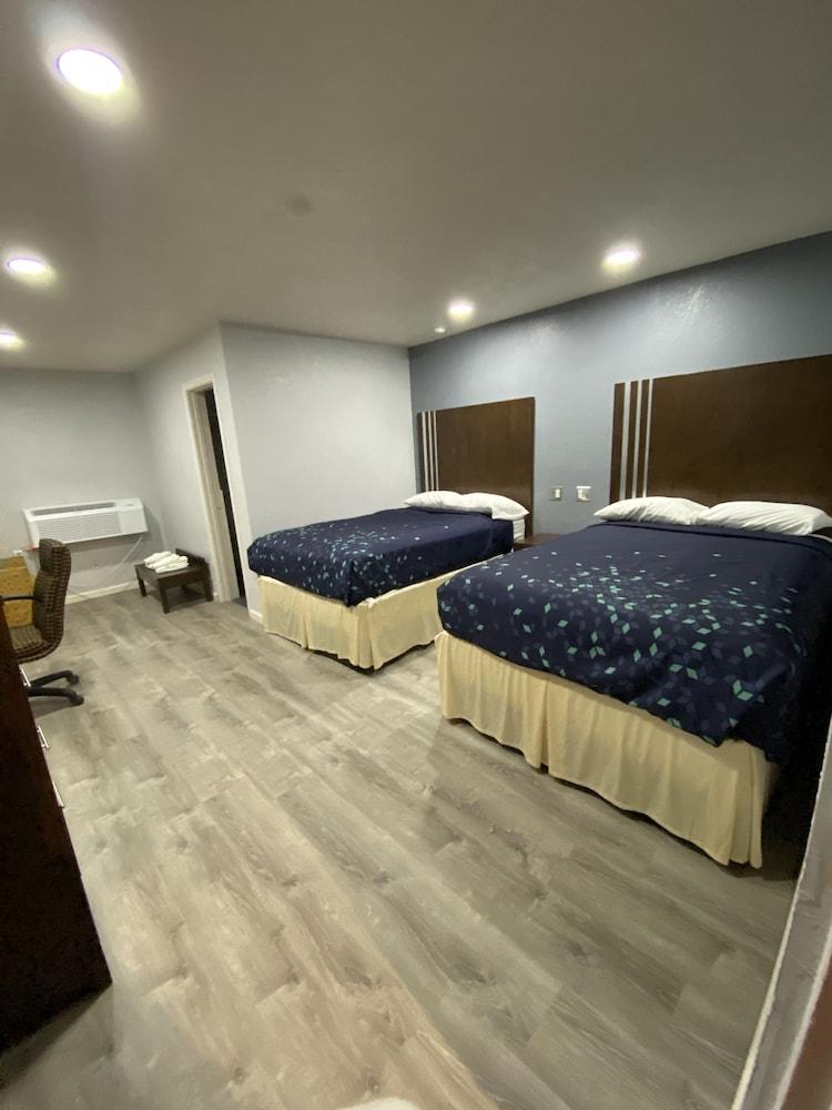 Budget Inn photo 4