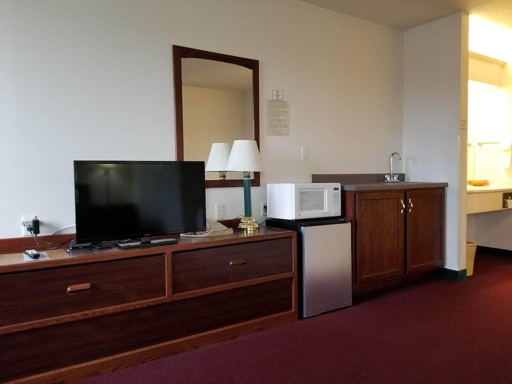 Bilmar Inn & Suites by Hotel O Hwy 77 photo 17