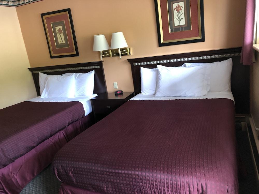 Hometown Inn Athens photo 2