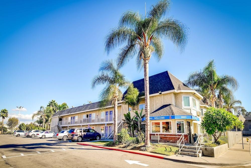 Motel 6 Riverside, CA - South photo 27