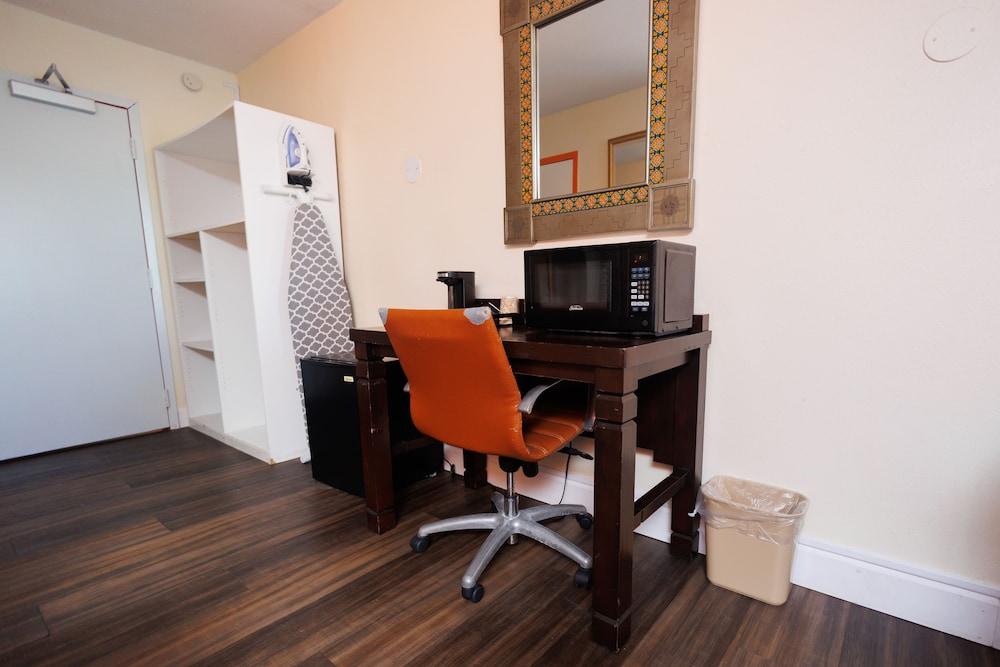 Garnet Inn & Suites, Orlando photo 2