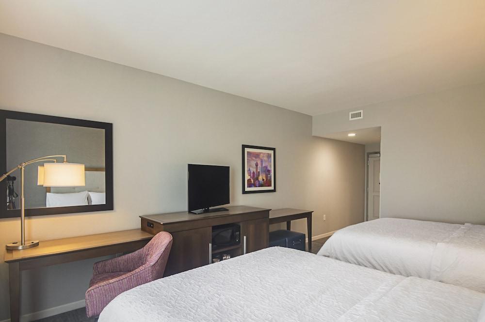 Hampton Inn & Suites Dallas/Richardson photo 5