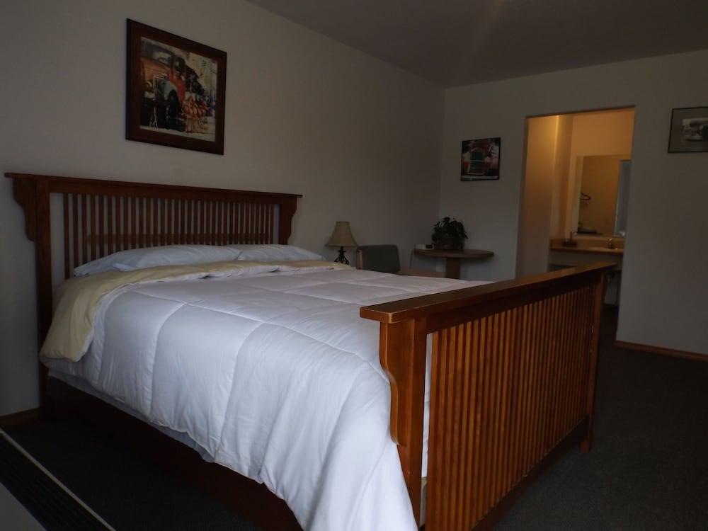 Clark Fork Lodge photo 3