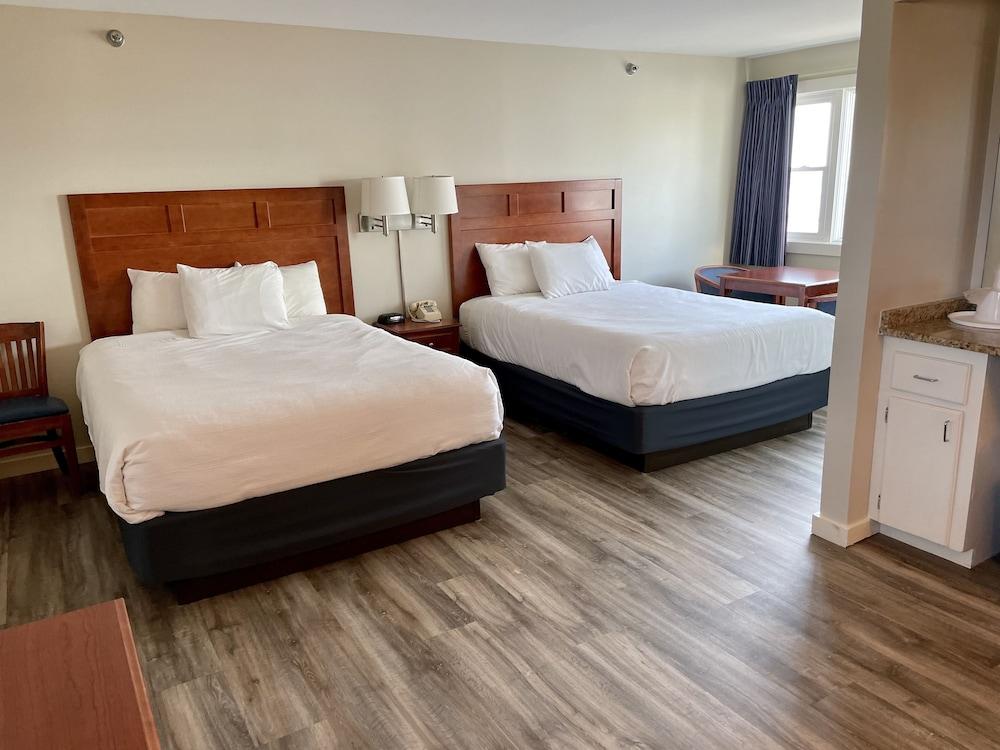Atlantic Oceanfront Hotel photo 45