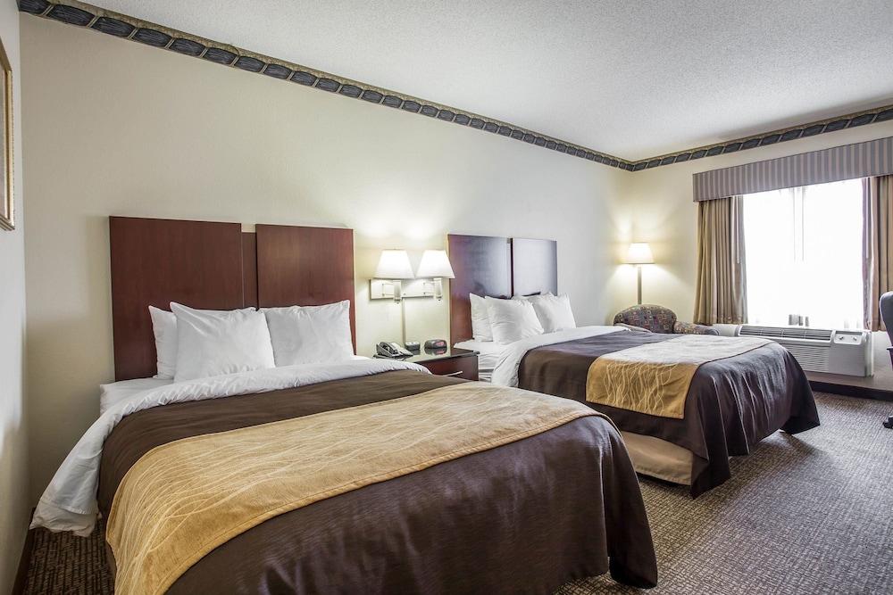 Comfort Inn & Suites Ft. Jackson Maingate photo 18