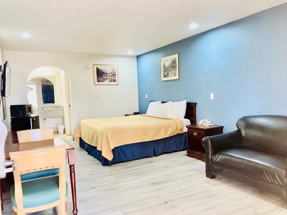 Americas Best Value Inn & Suites Houston Brookhollow NW photo 5