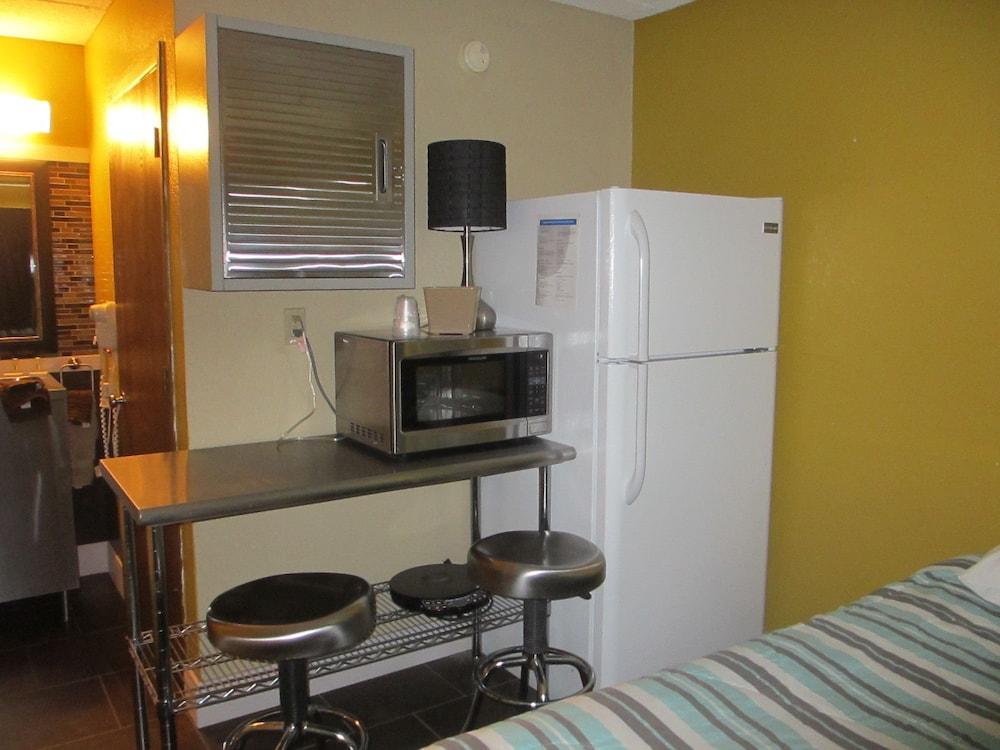 Riverside Suites photo 43