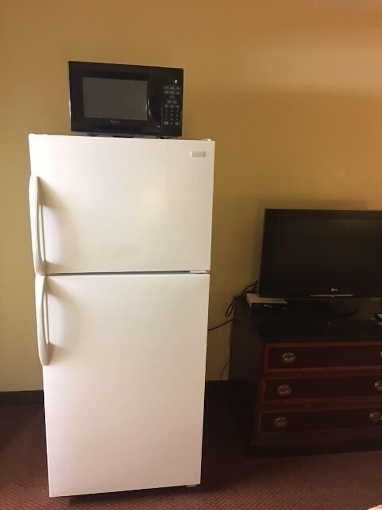 Economy Inn photo 7
