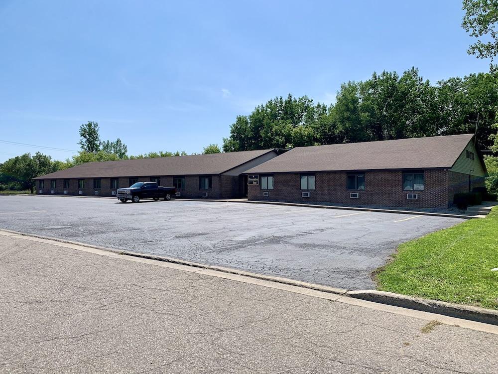 Executive Inn Cass City photo 10