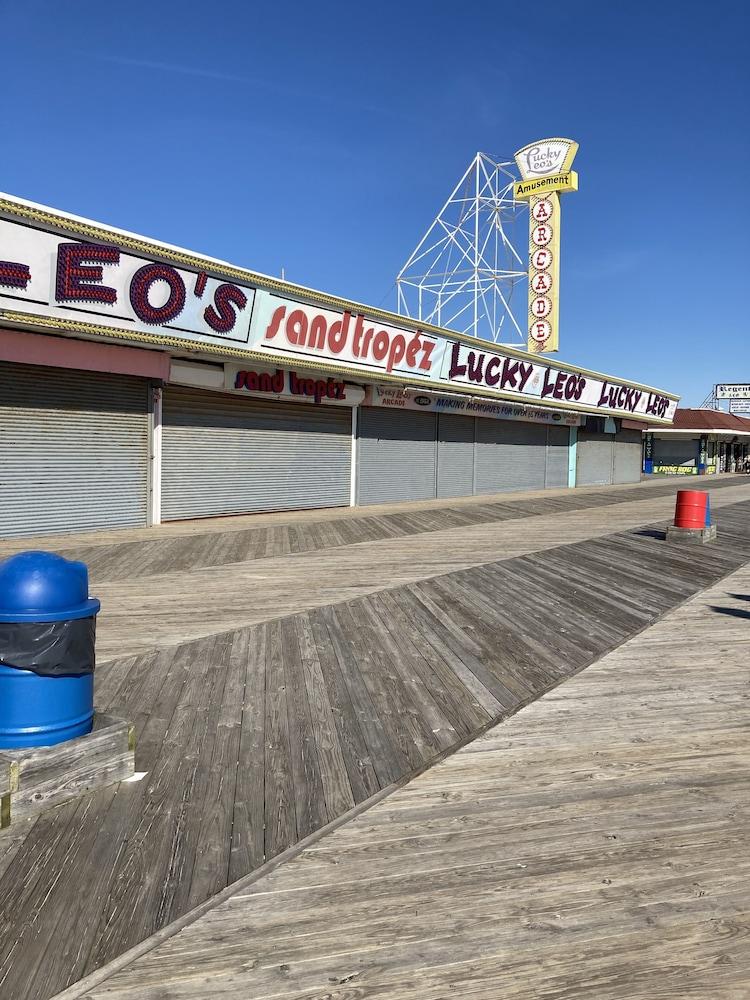 Surfside Motel photo 40