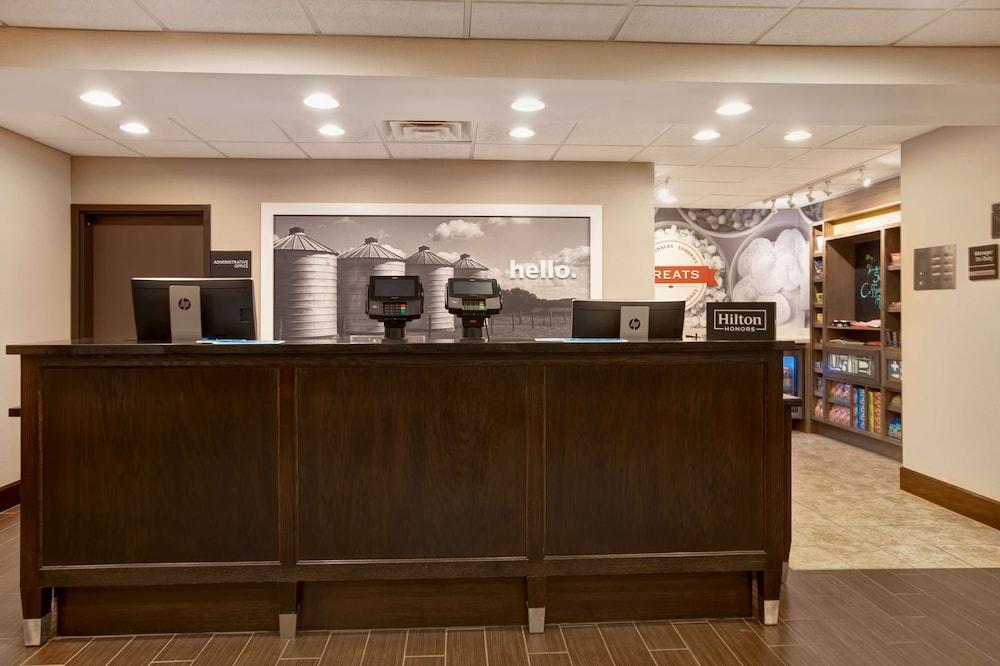 Hampton Inn DeKalb, IL photo 2