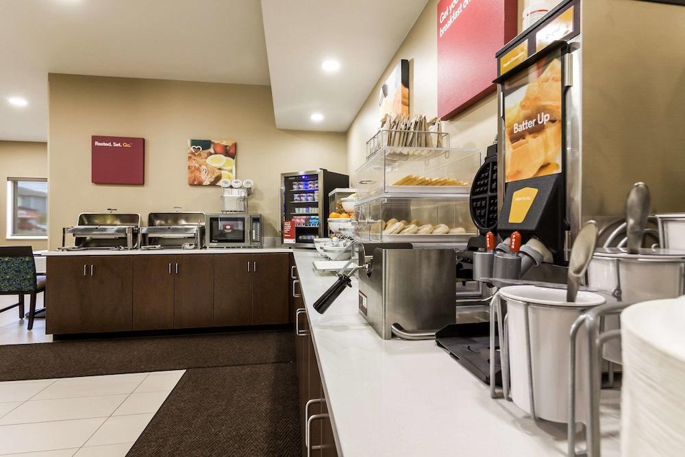 Comfort Suites Sioux Falls Mall District photo 29