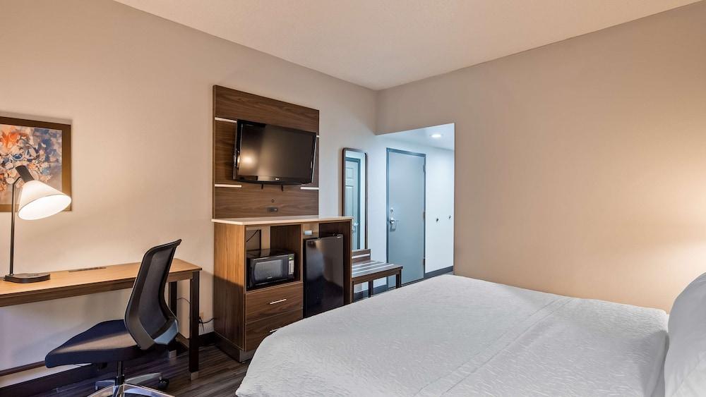 Best Western Plus Lexington Inn photo 10