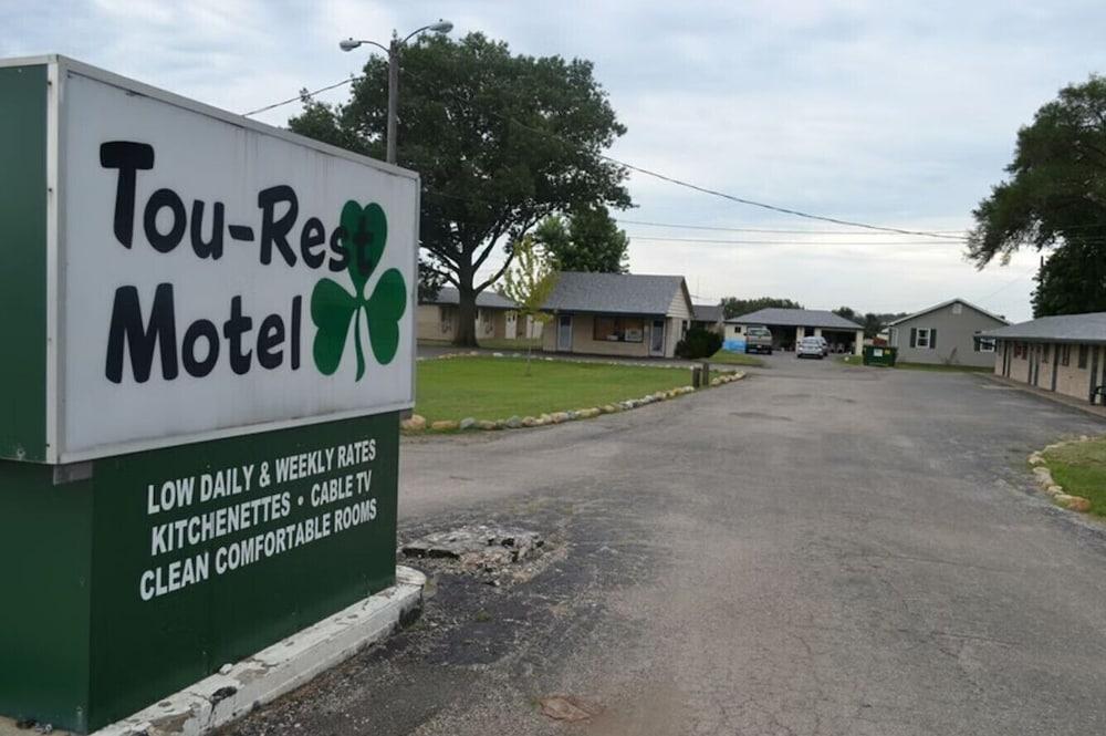 Tourest Motel photo 15