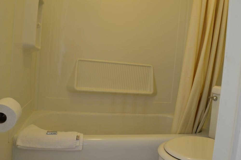 Budget Inn photo 11