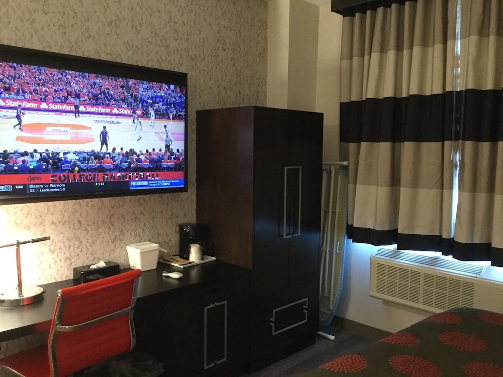 Ramada by Wyndham Bronx Terminal photo 20