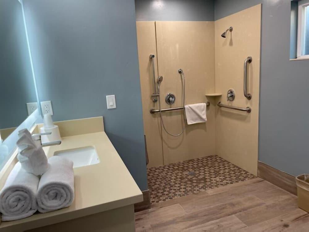 Blue Seal Inn photo 34