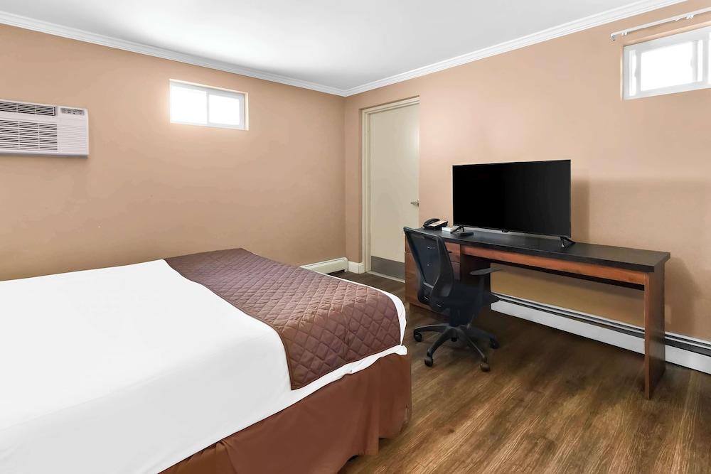 Americas Best Value Inn Avenel Woodbridge photo 14