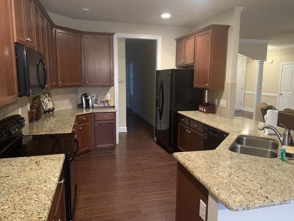 The Village at RiverLanding photo 31