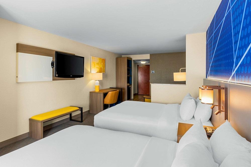 Comfort Suites Vacaville-Napa Valley Area photo 20