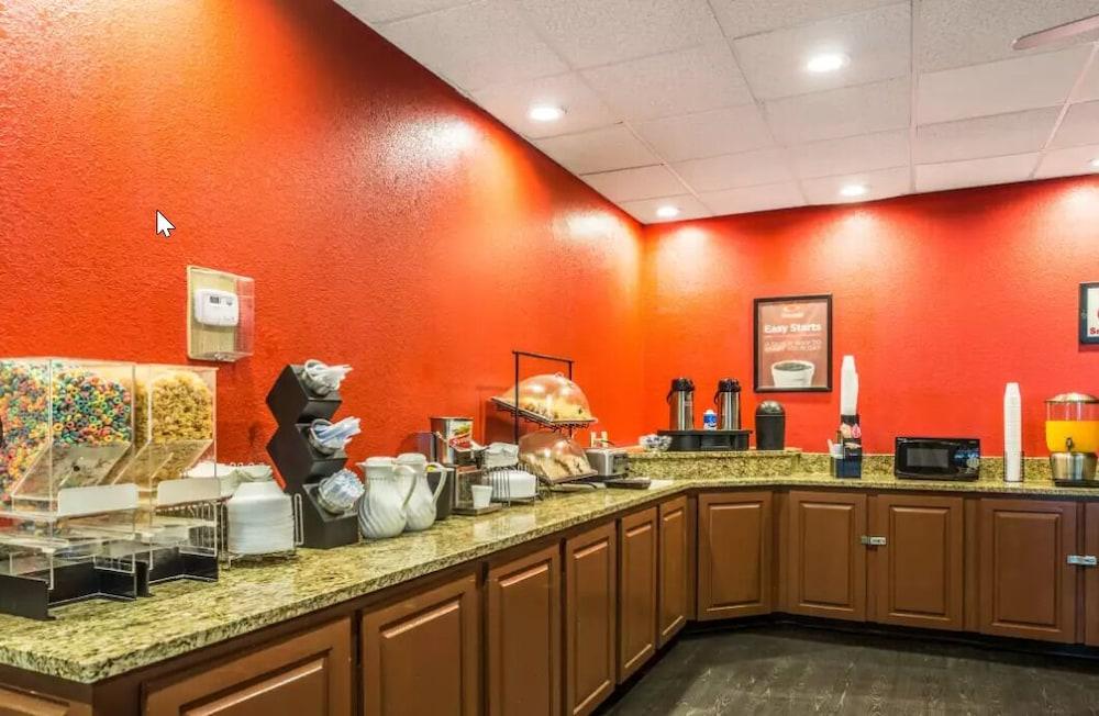 Econo Lodge Birmingham - Hoover photo 4