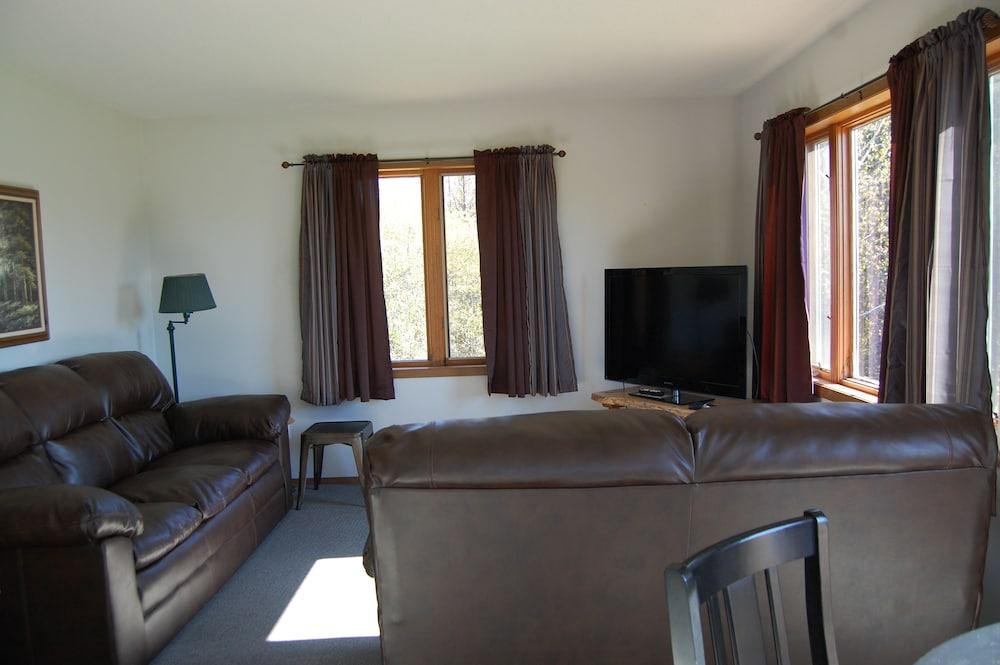 Northwoods Inn LLC photo 6