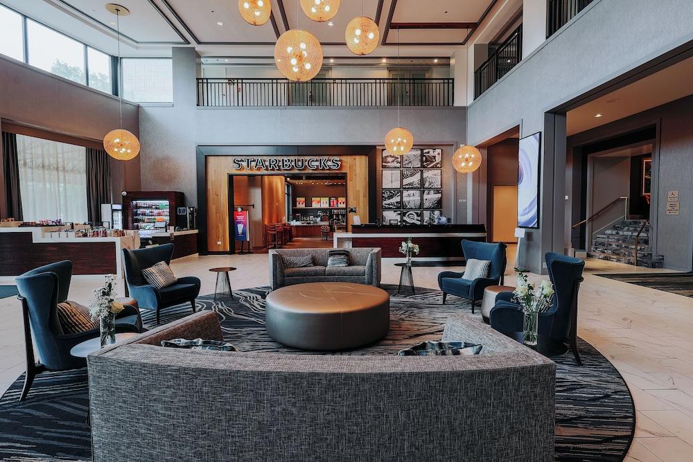 DoubleTree Suites by Hilton Htl & Conf Cntr Downers Grove photo 3