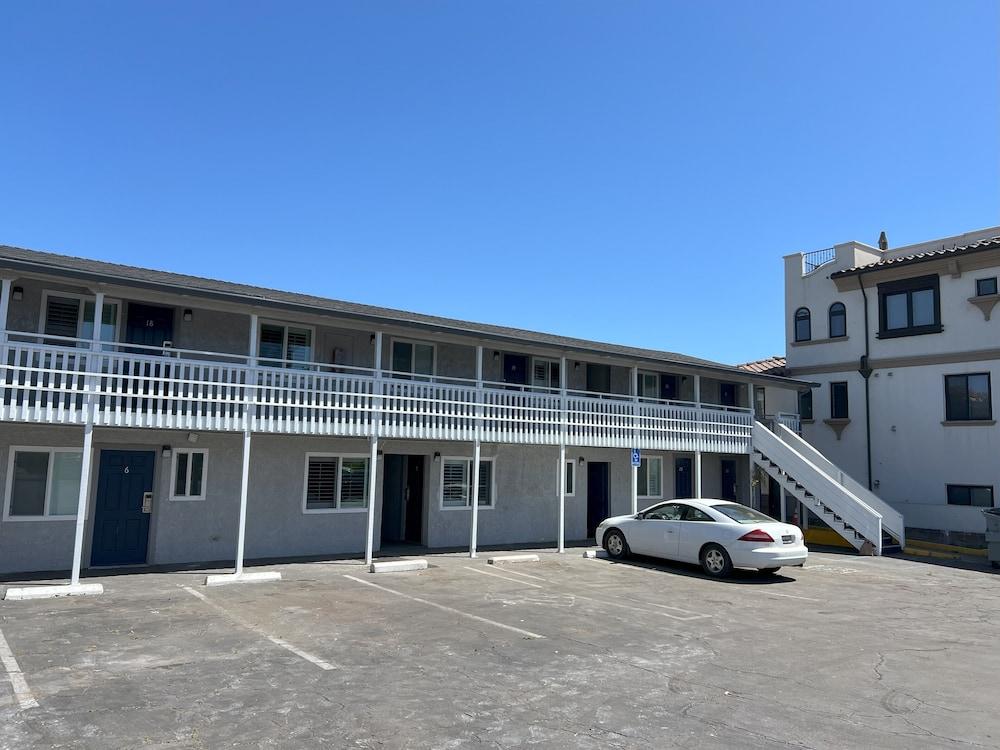 Sea Garden Inn photo 22