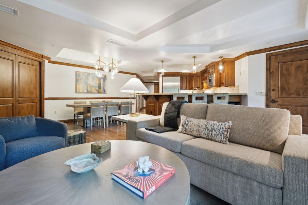 The Aspen Mountain Residences photo 7