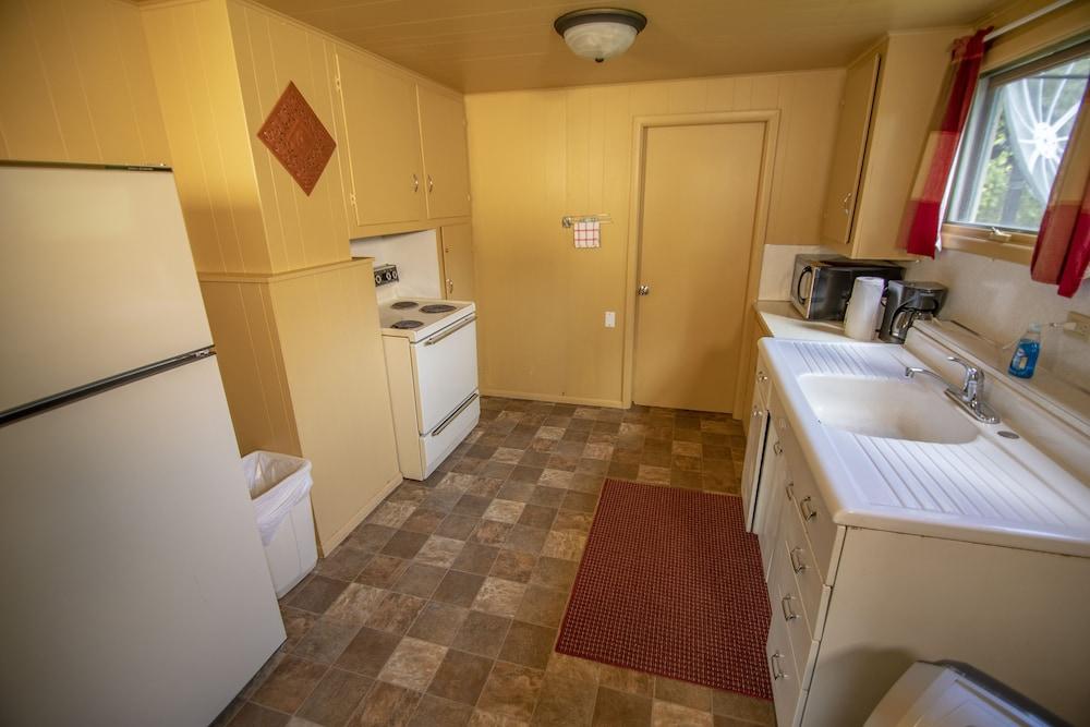 Ridges Inn & Suites photo 94