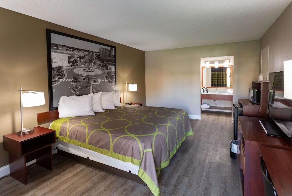 Super 8 by Wyndham Goldsboro photo 5