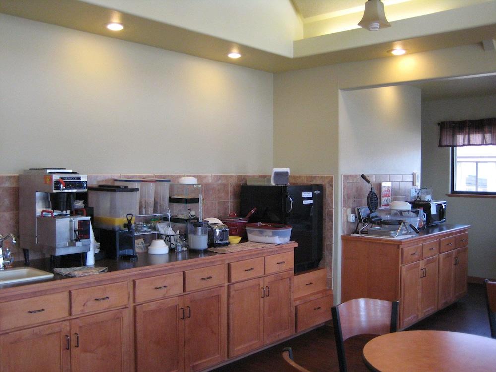 Trade Winds Motel photo 15