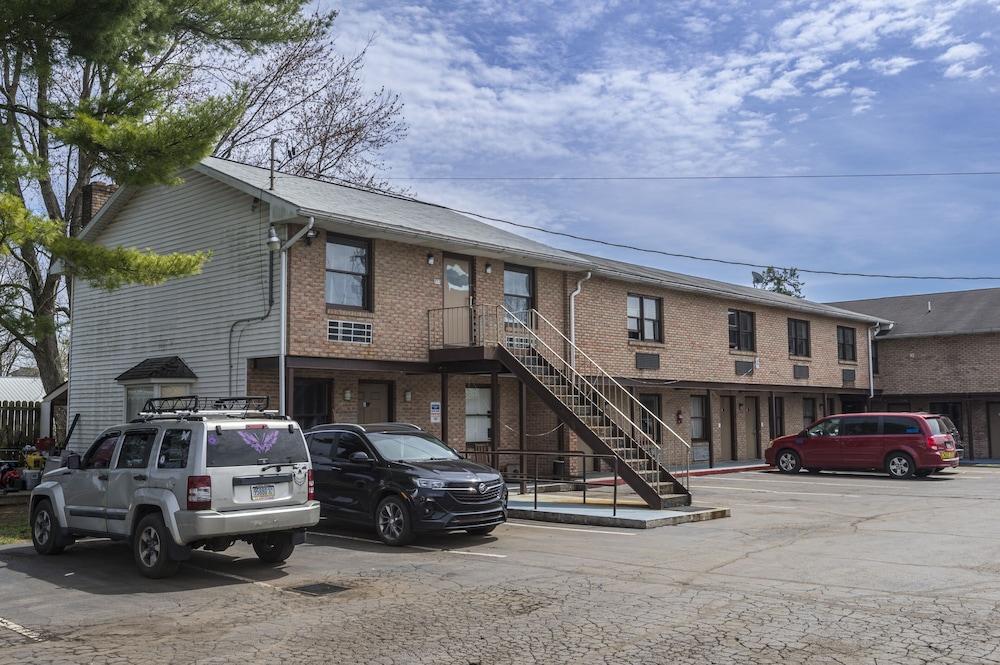 Sunrise Inn Hershey photo 38
