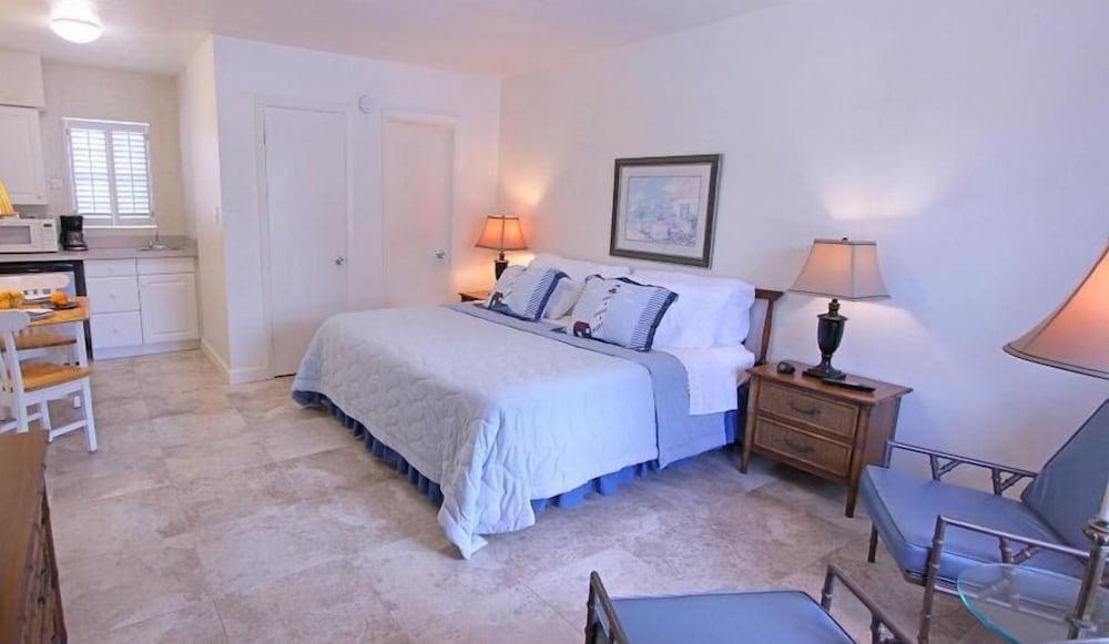 Beachouse Inn & Suites photo 2