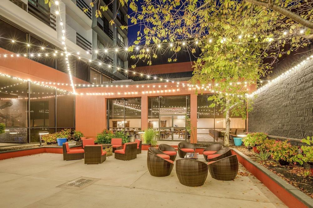 DoubleTree by Hilton Huntington photo 54