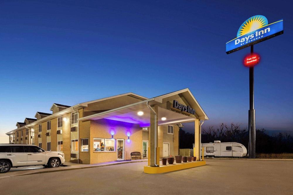 Days Inn by Wyndham Ogallala photo 30