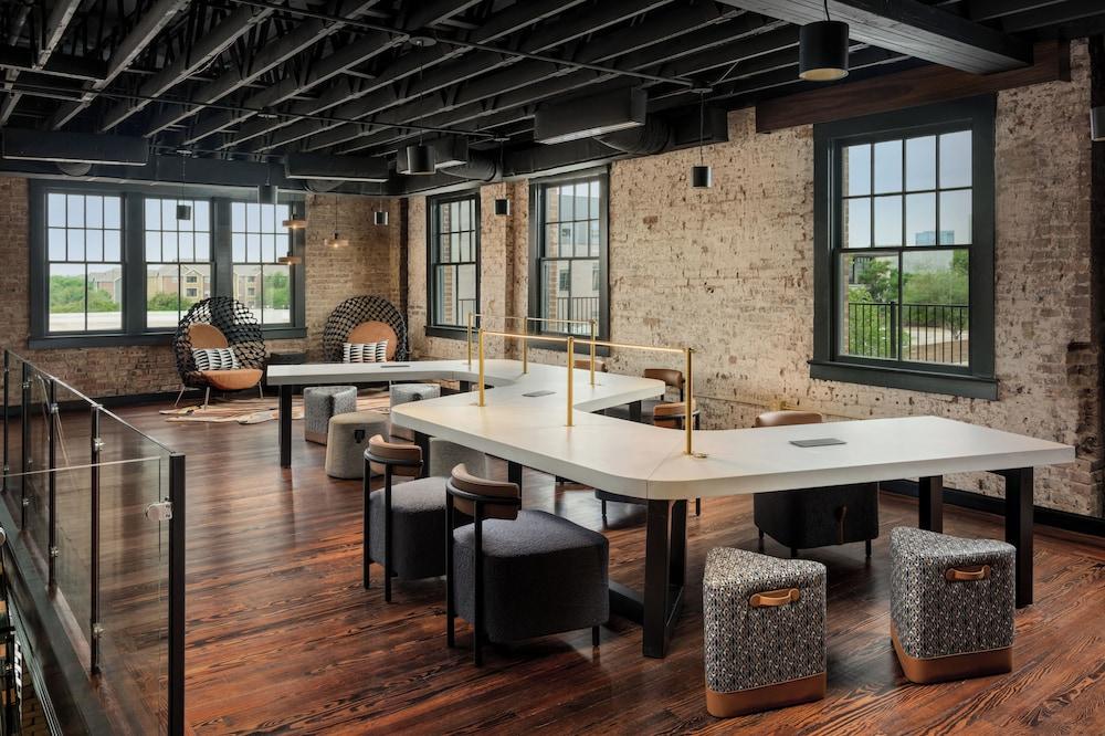 The Nobleman Fort Worth, Tapestry Collection By Hilton photo 2