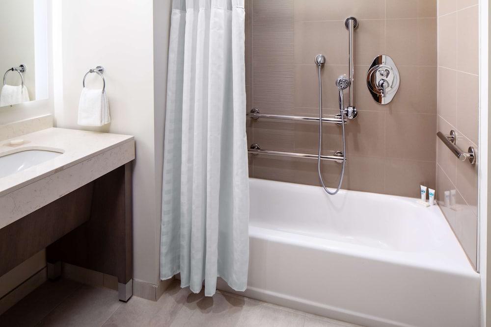 Hyatt House North Scottsdale photo 17